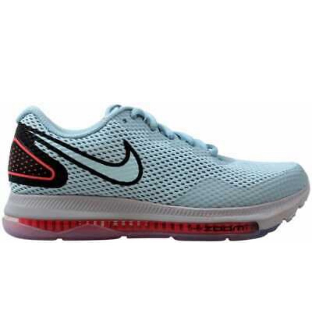 Nike Zoom shoes 7.5